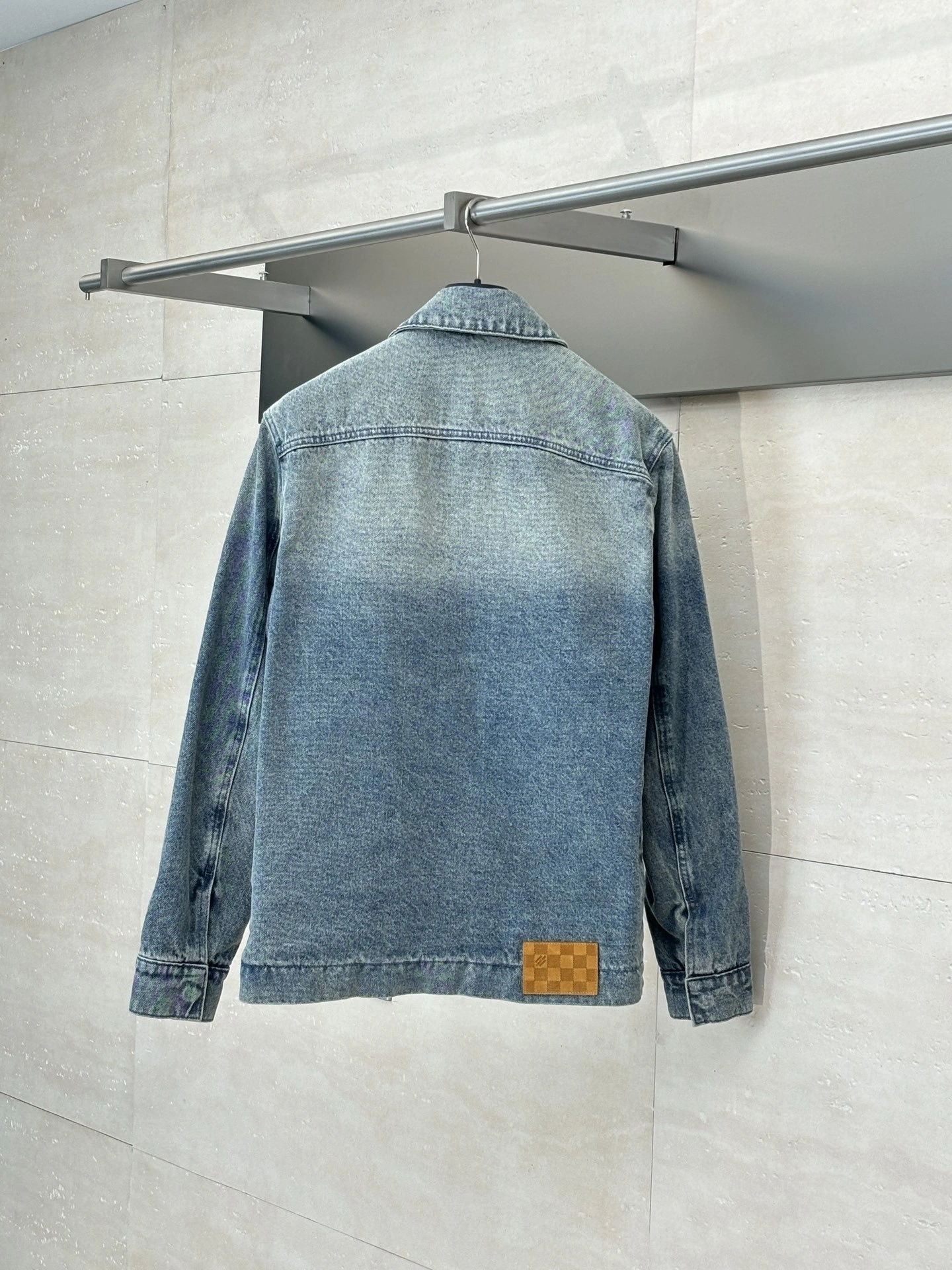 wg.luxury- 8V item:E-F363F1125